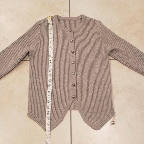 Commense button down split Cardigan - Picture 6 of 6